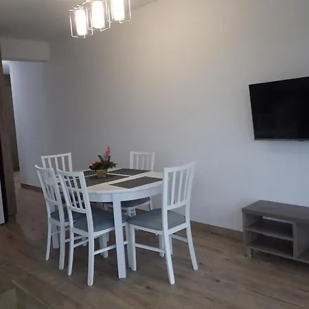 Daire Ekskluzywny Apartamet Pan Tadeusz Iii Z Widokiem Na Jezioro Giżycko